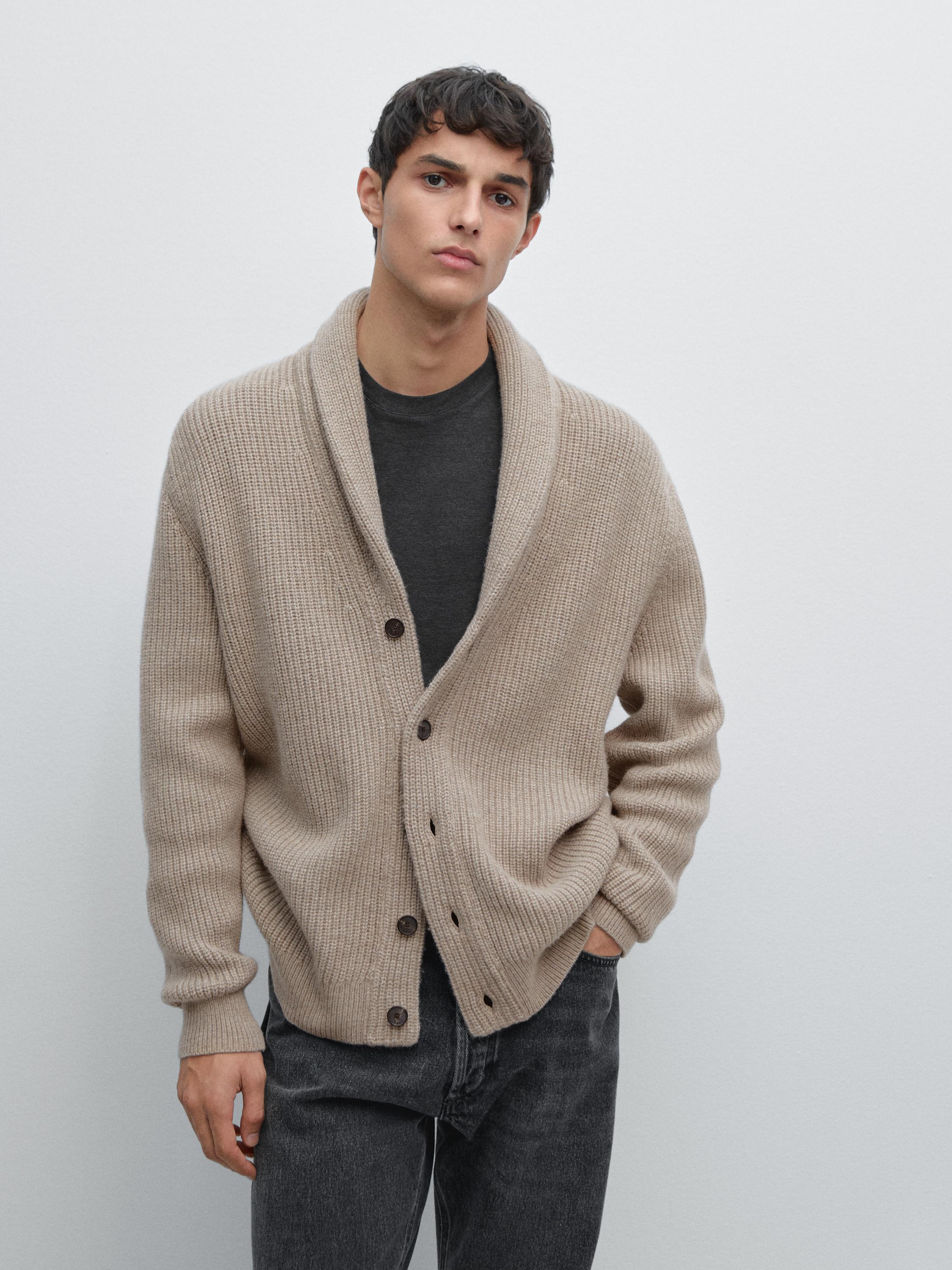 Collared knit cardigan